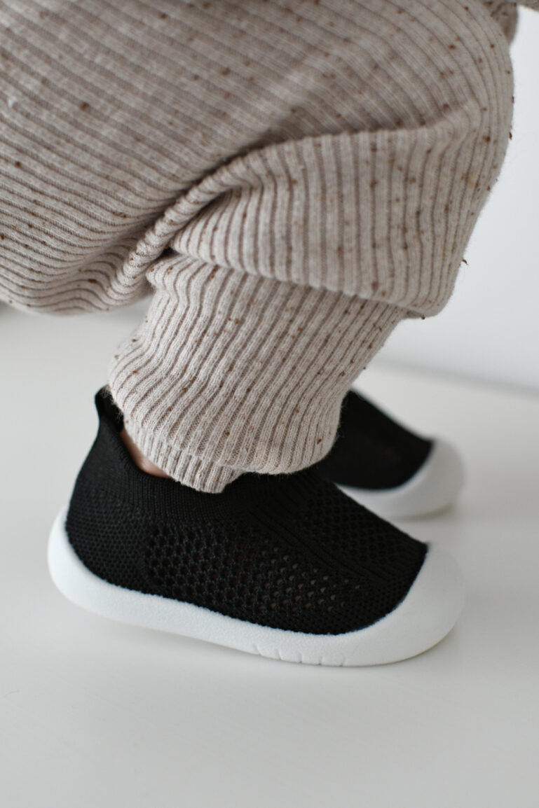 Slip-on Mesh Shoe - Black